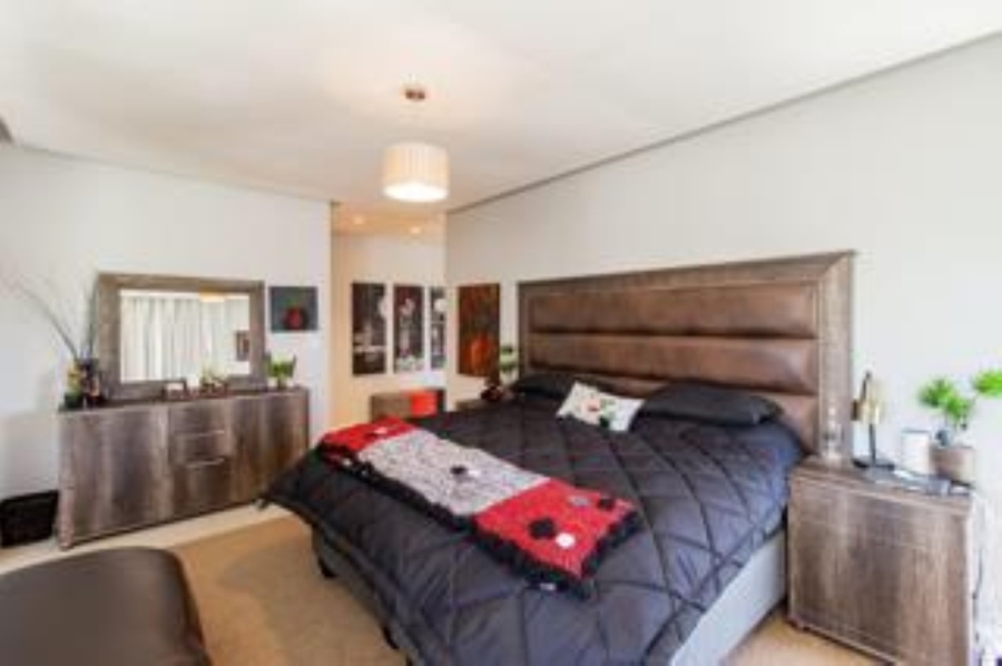 5 Bedroom Property for Sale in Van Riebeeckstrand Western Cape